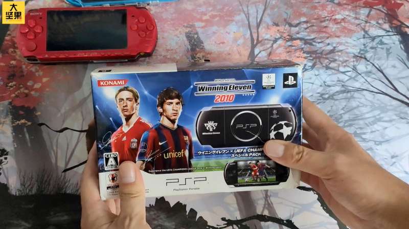 一款发售在十年前的《实况足球2010》限定版掌机PSP3000开箱,科技,数码,好看视频