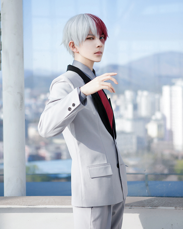 熊祁的腰多细?cos轰焦冻还好,"诸葛亮"腰带太抢眼!