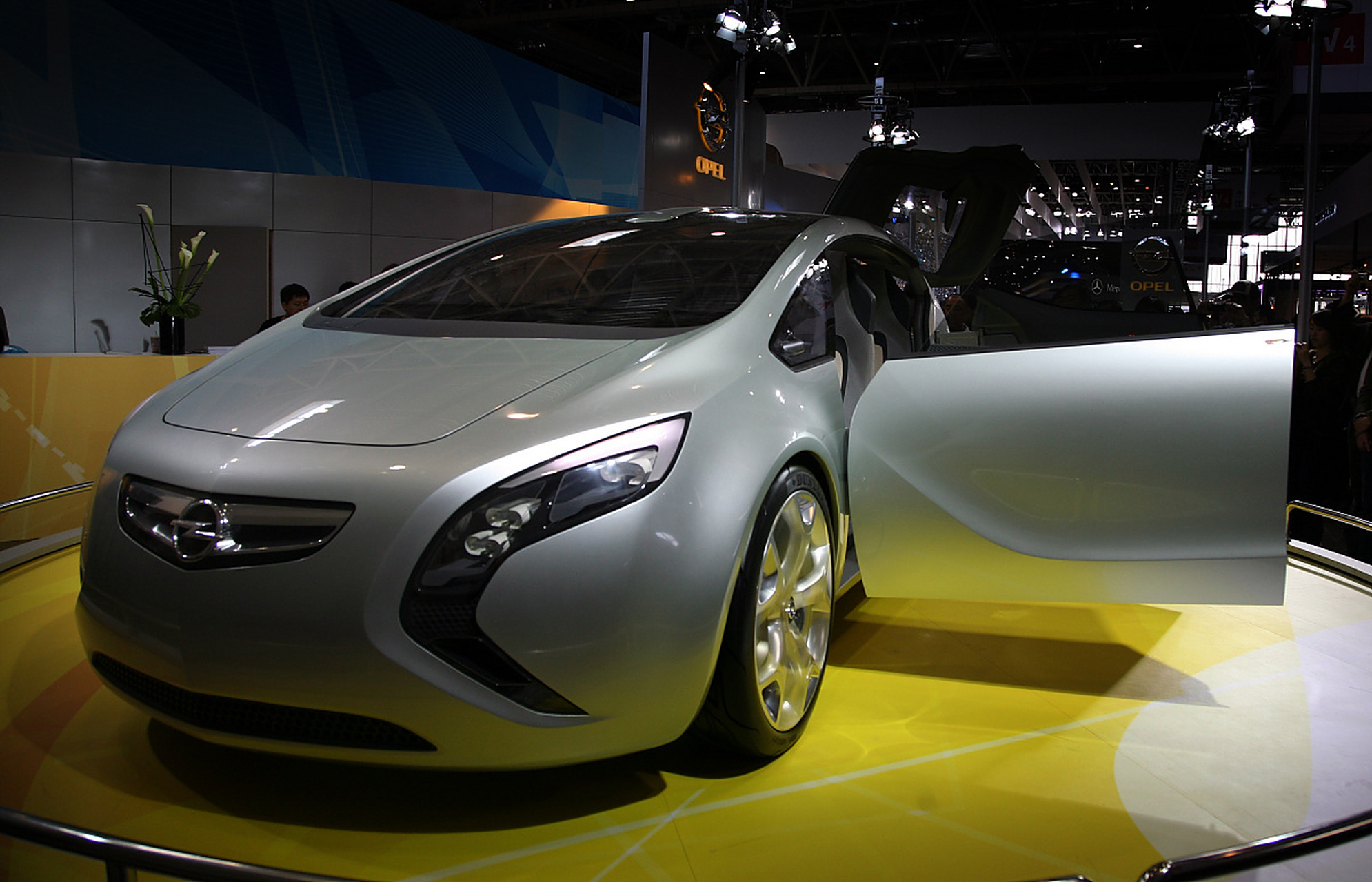 欧宝insignia:德国工艺与驾驶乐趣的完美结合  作为一名汽车销售专业