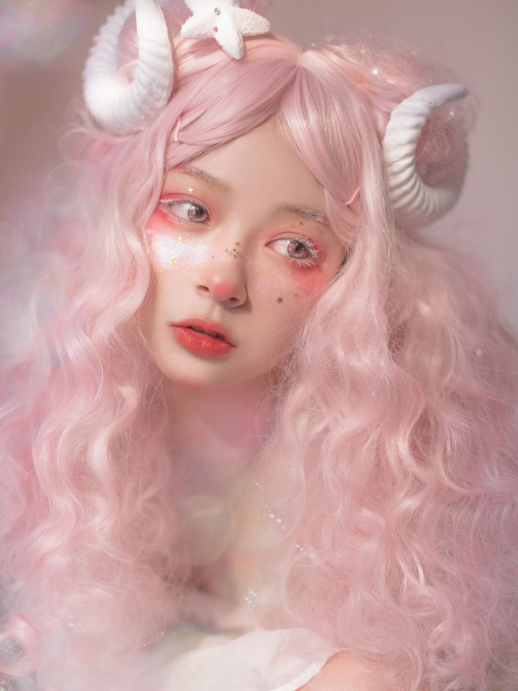 "白羊座"洛丽塔妆容太美了!梦幻感十足,圈外人也会感到惊艳