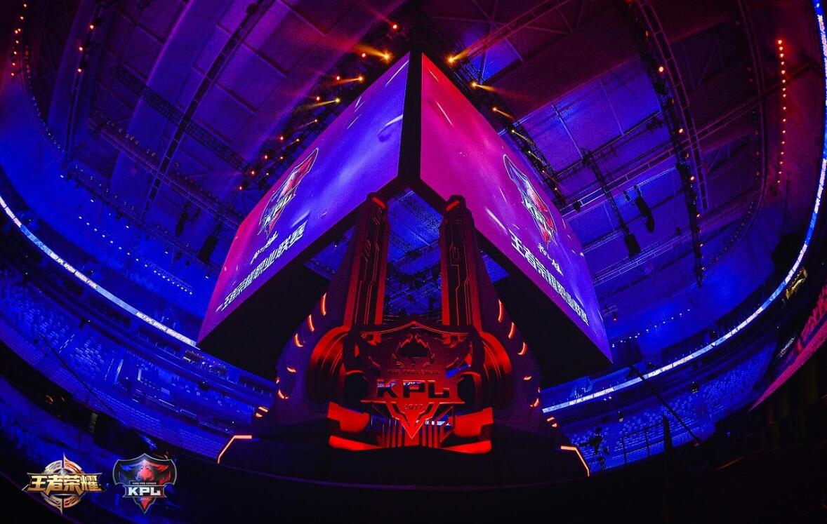 王者荣耀:kpl赛场qg刺痛被迫下场,主播说出关键所在