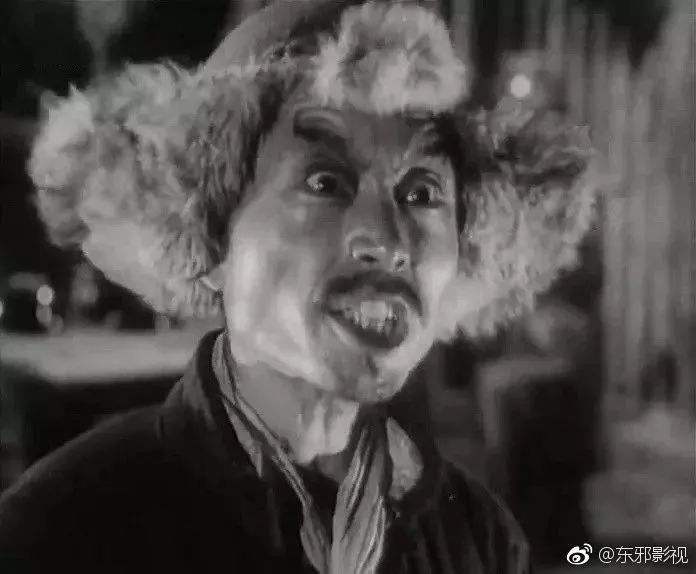 银幕上最先扮演小炉匠栾平,正反派都演过,可惜英年早逝的杨成轩
