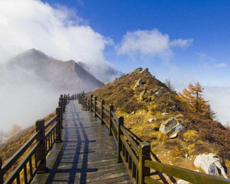 太白山风景优美,是旅游胜地和道家活动场所.