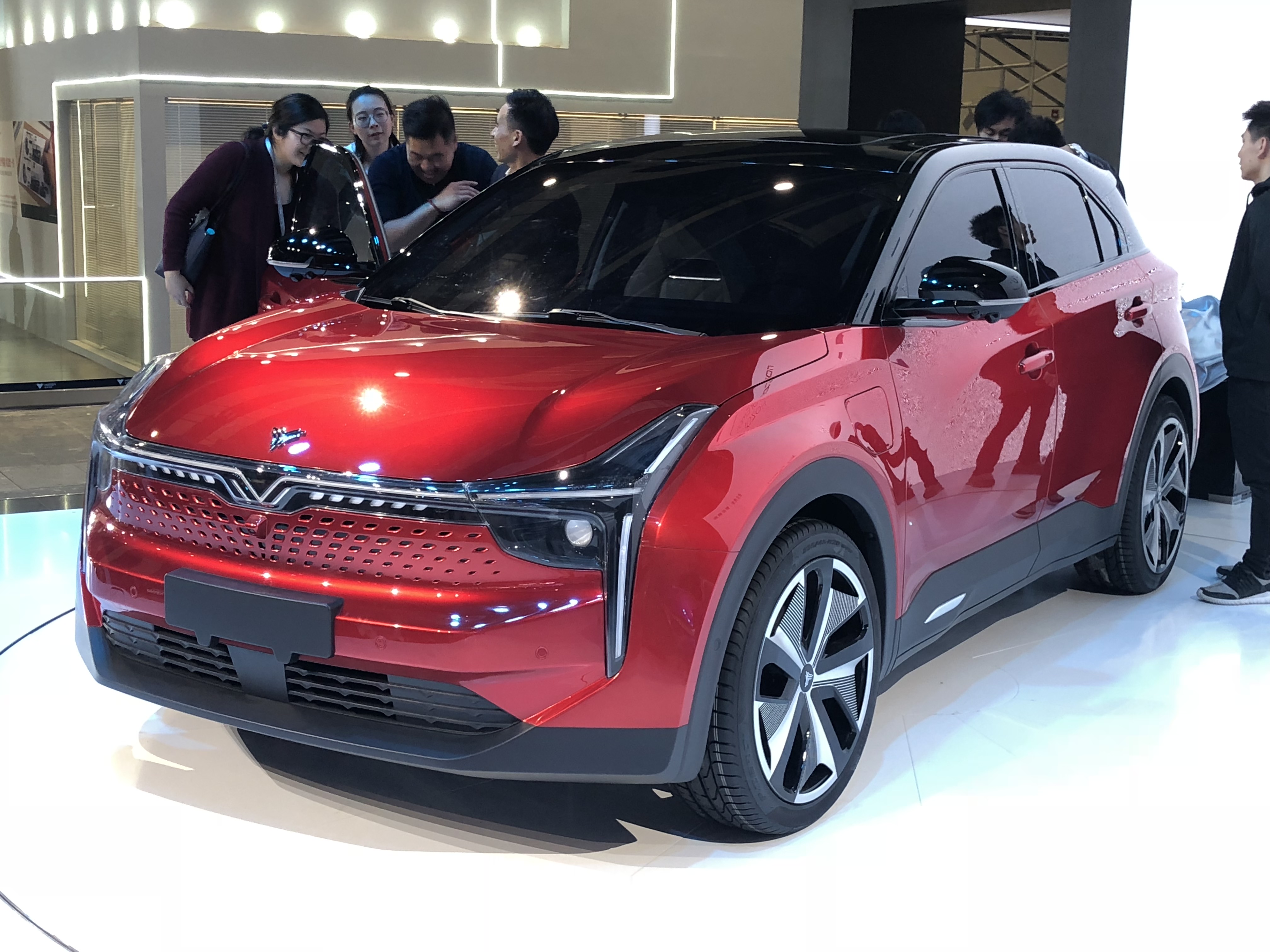 合众汽车全新概念车eureka 02亮相上海车展.新车基于全新平台打造.