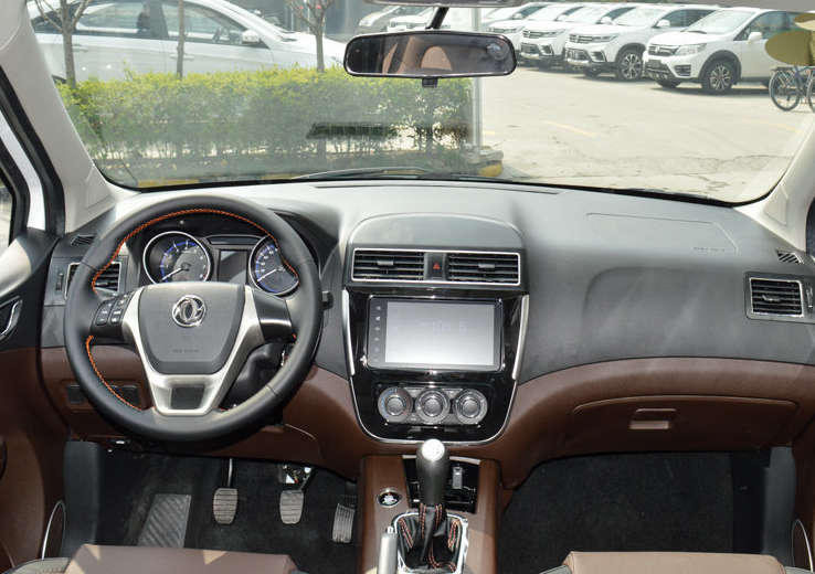 景逸x3的赏析,炫酷的设计风格,看起来很有气场