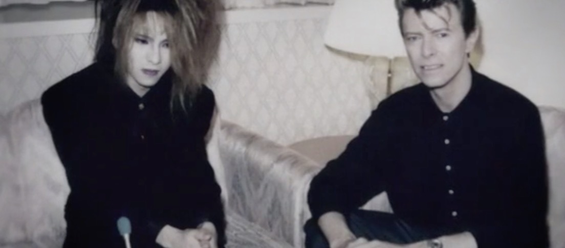 长发红唇漫画脸,美得雌雄莫辨,日本最传奇摇滚天才!丨百家故事