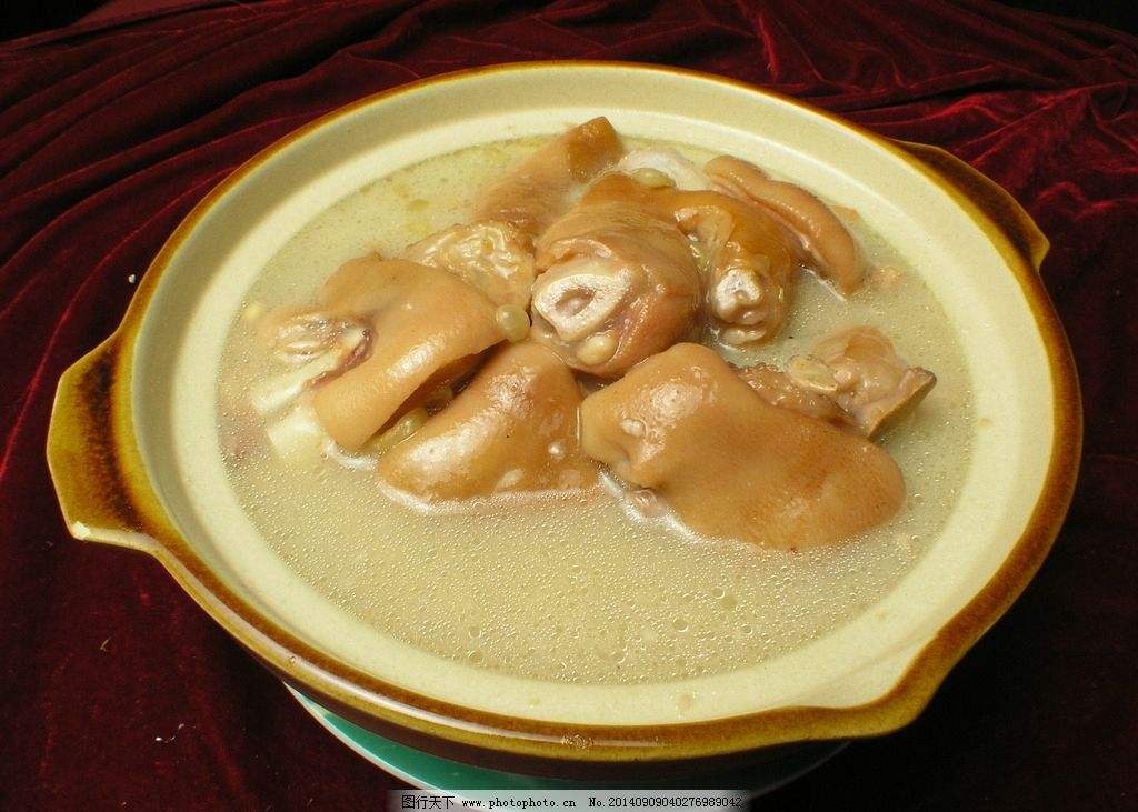 炖猪蹄时,应该用高压锅还是砂锅?很多人都选错了,难怪不出胶