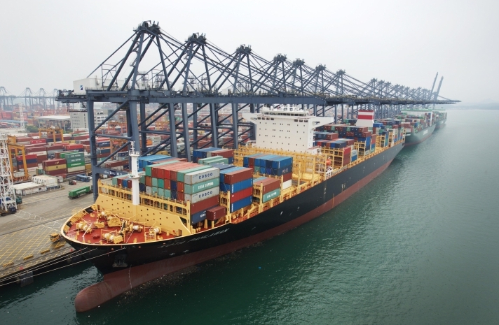 伯罗特集装箱船撞击越南海防港码头,已被扣押13天