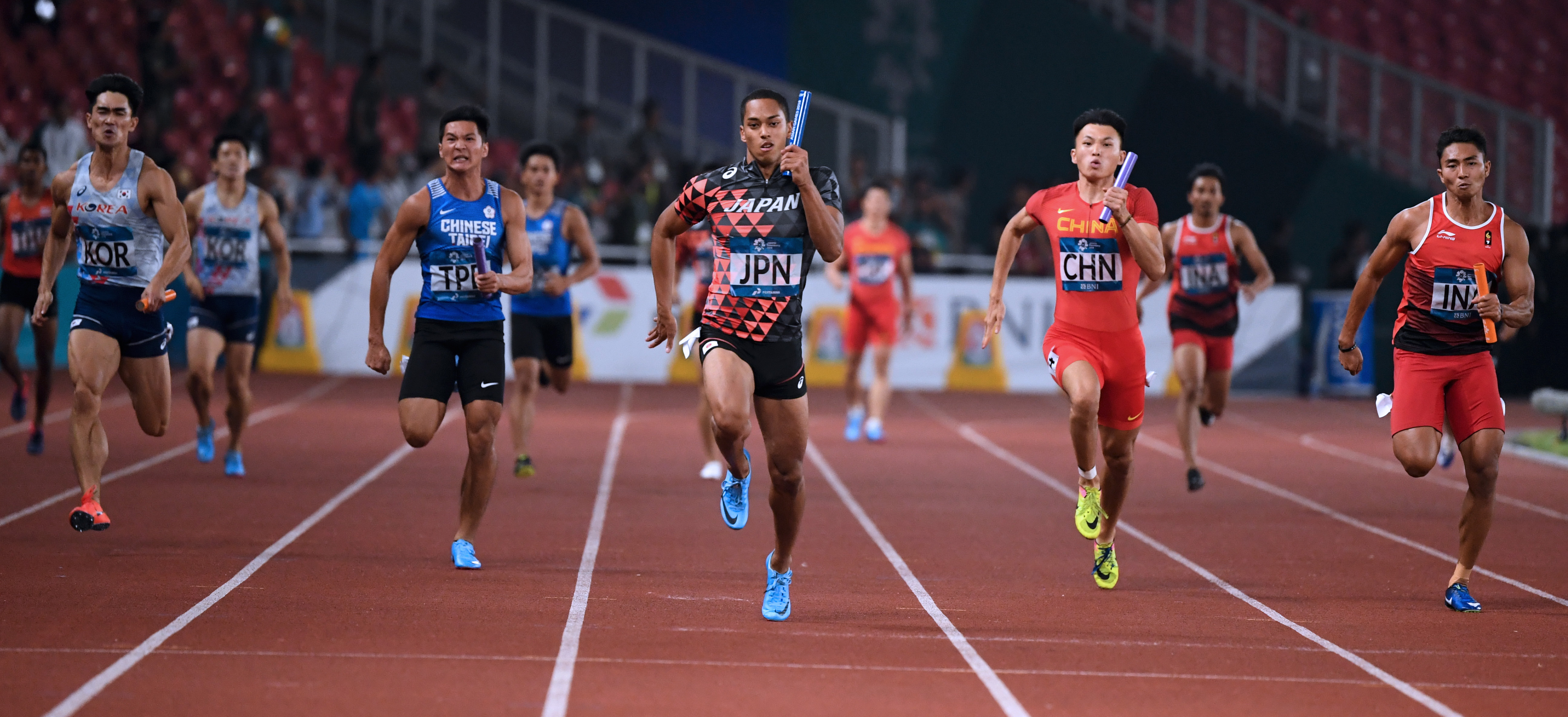 田徑——男子4x100米接力決賽賽況(1)