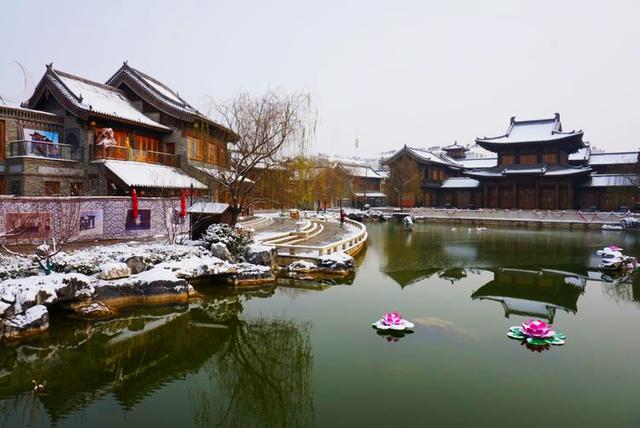 洛邑古城雪景图片