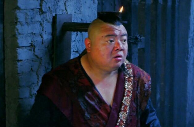 "), 重情重义,沉稳历练,武艺能排到前15,暗器能排到前4; 穿山鼠徐庆