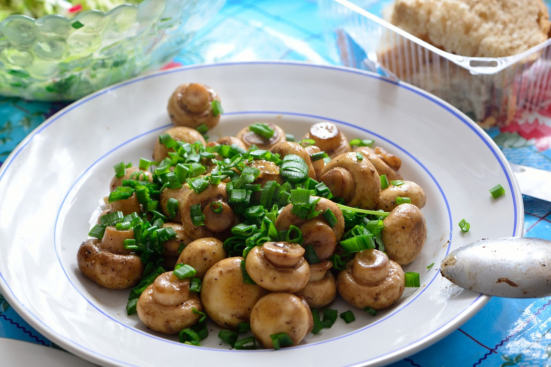 秋实之美# 猪肉丸炒香菇,轻松上桌!