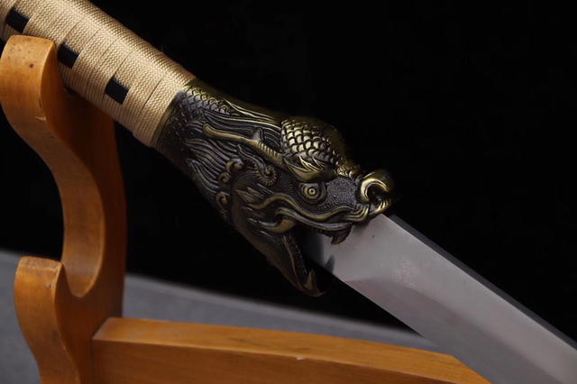 品名:青龙斩马刀 尺寸:全长约100cm 刃长约71cm   柄长约24cm 刃宽3.