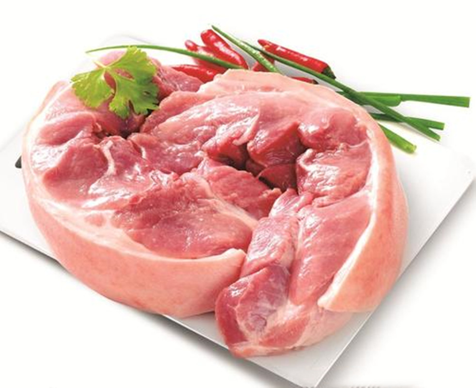 红烧狗肉,吃起来肉烂,味鲜香厚,且色泽红亮,非常进补