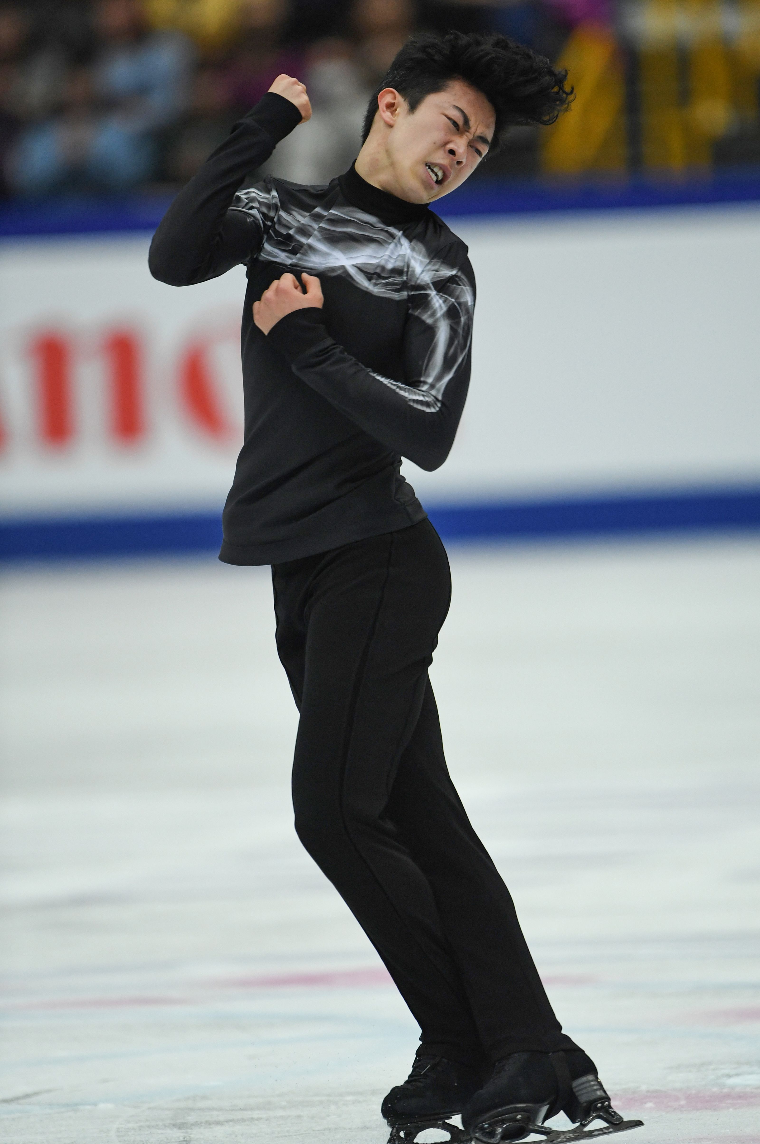 花样滑冰——世锦赛:美国选手陈巍获男子单人滑冠军(4)