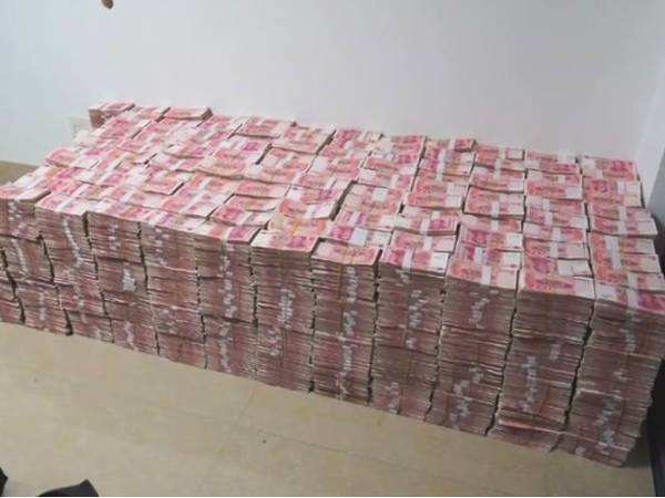 如果把价值600万的房子卖了,钱存银行,利息够租房和生活开销吗