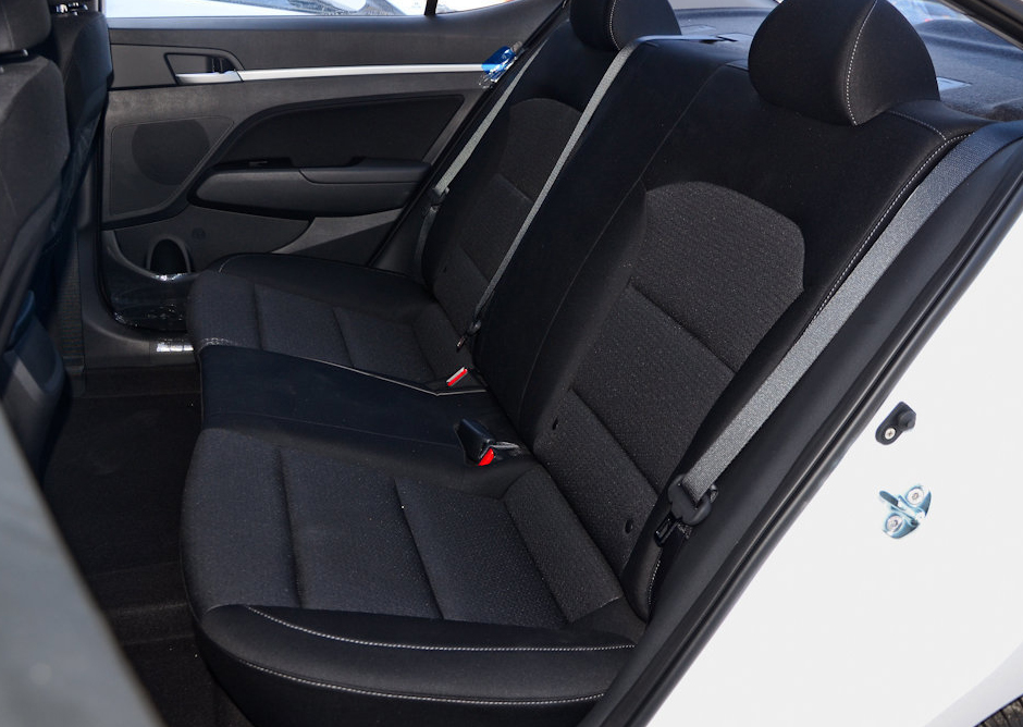 现代领动车身优雅动感,实力不输丰田卡罗拉,起售价不足10万