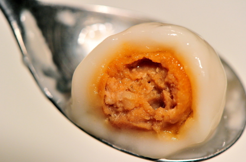 甜汤圆吃够了,来尝尝咸鲜的肉汤圆呀,软软糯糯嫩滑多汁,超赞