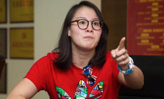 傅园慧比赛痛失金牌!网友:红了也要多训练!