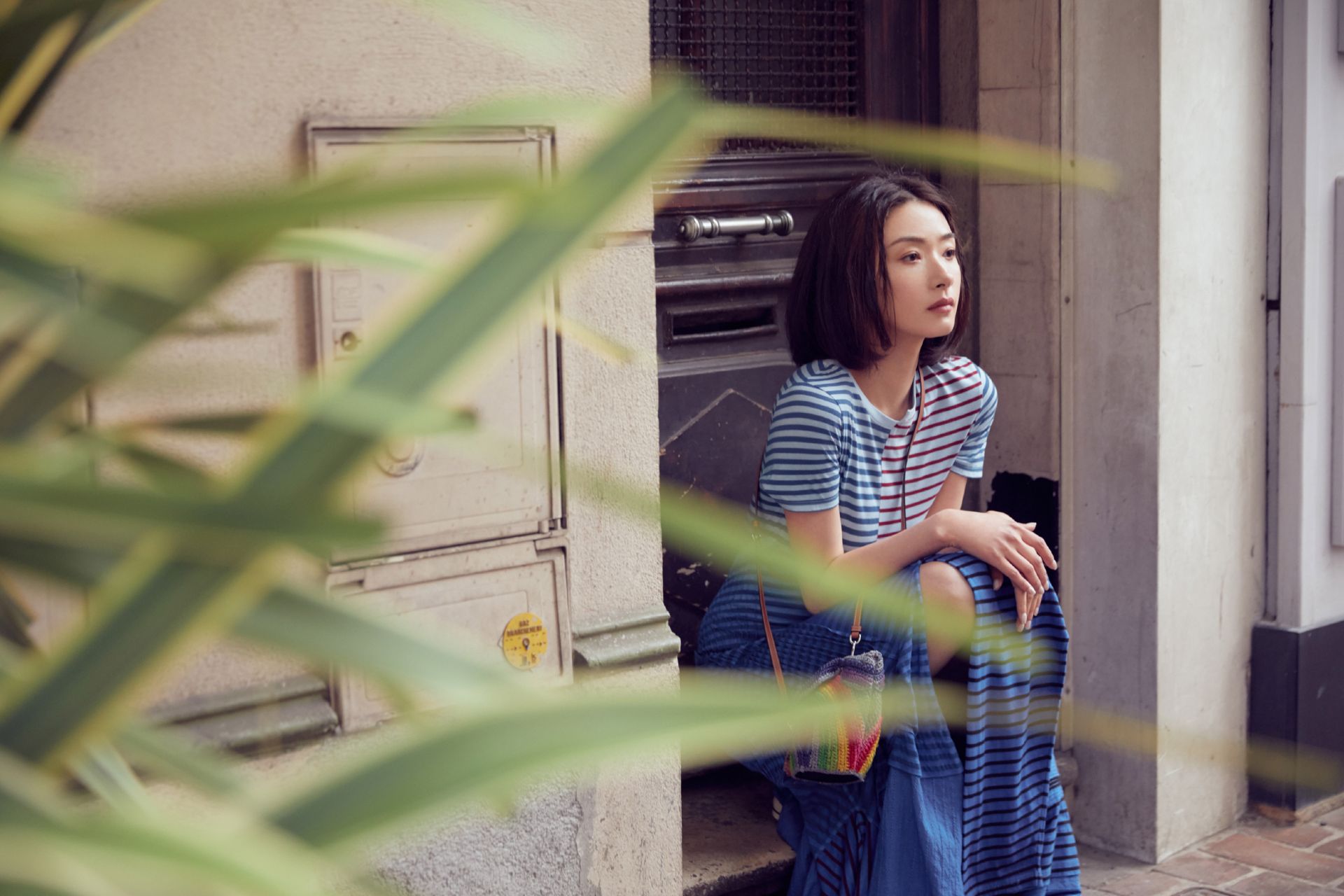 小姐姐们变美福利帖,今个解析万茜style,蓝色系看起来好精神!