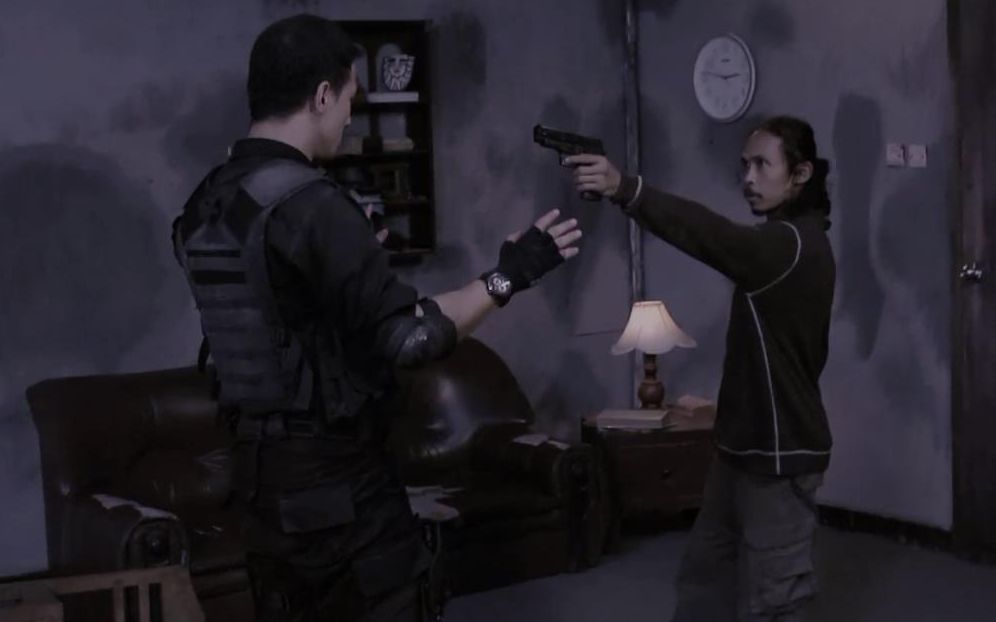 印尼动作电影《突袭1》精彩片段3