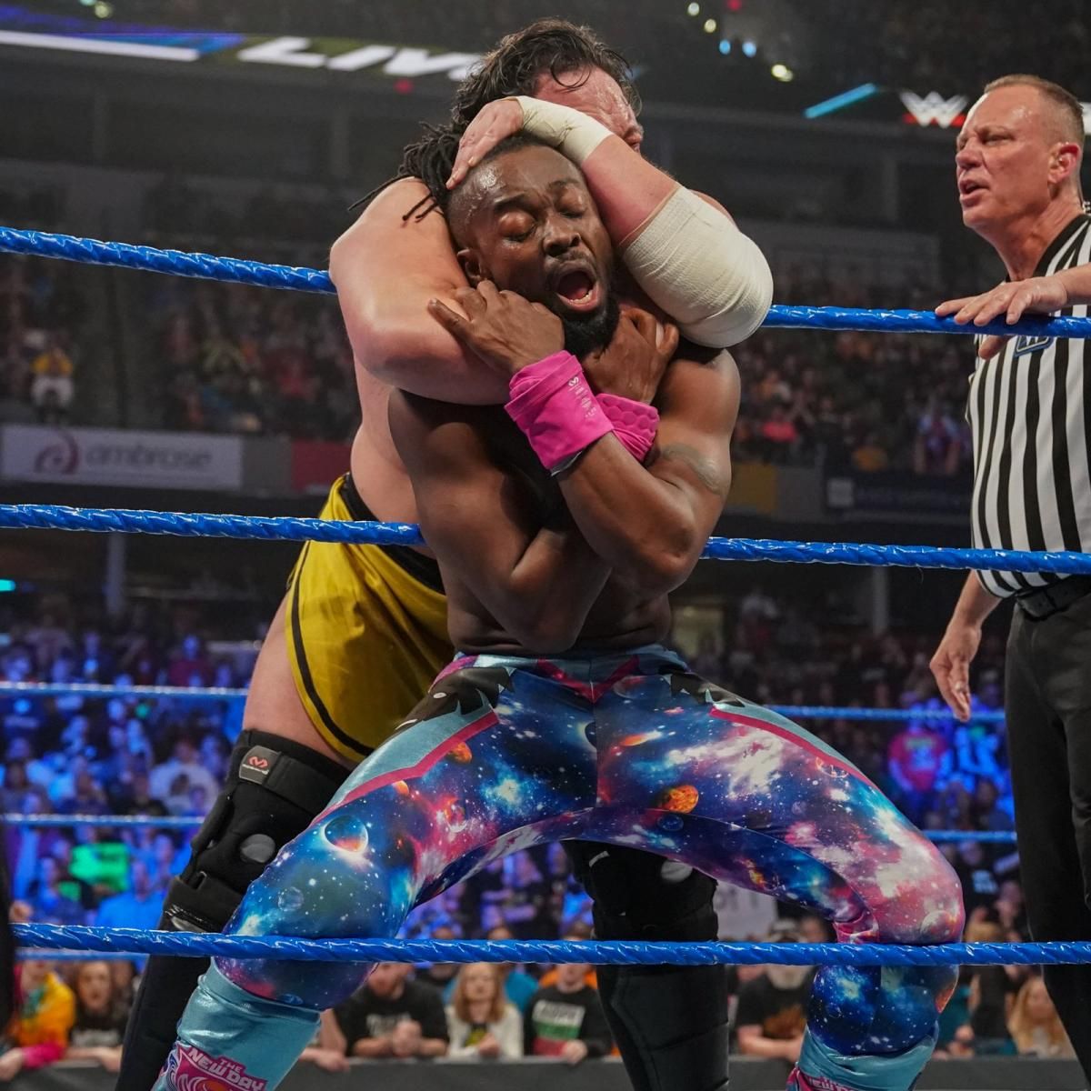 wwe摔小辉新闻科菲金斯顿打破由大布尘封十六年的纪录