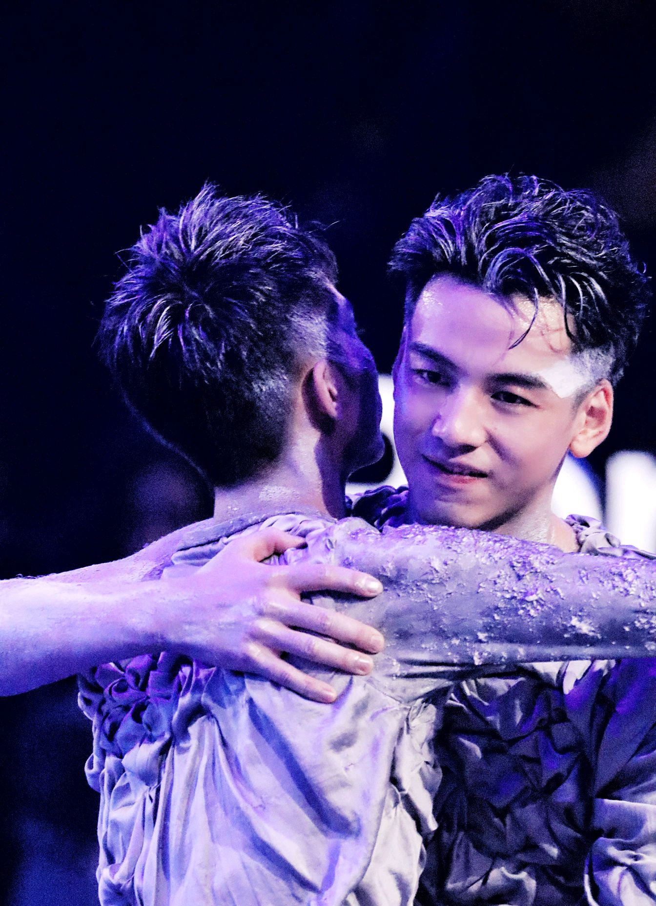 终于等到你!李响,刘迦合作舞台《塑》震撼全场!