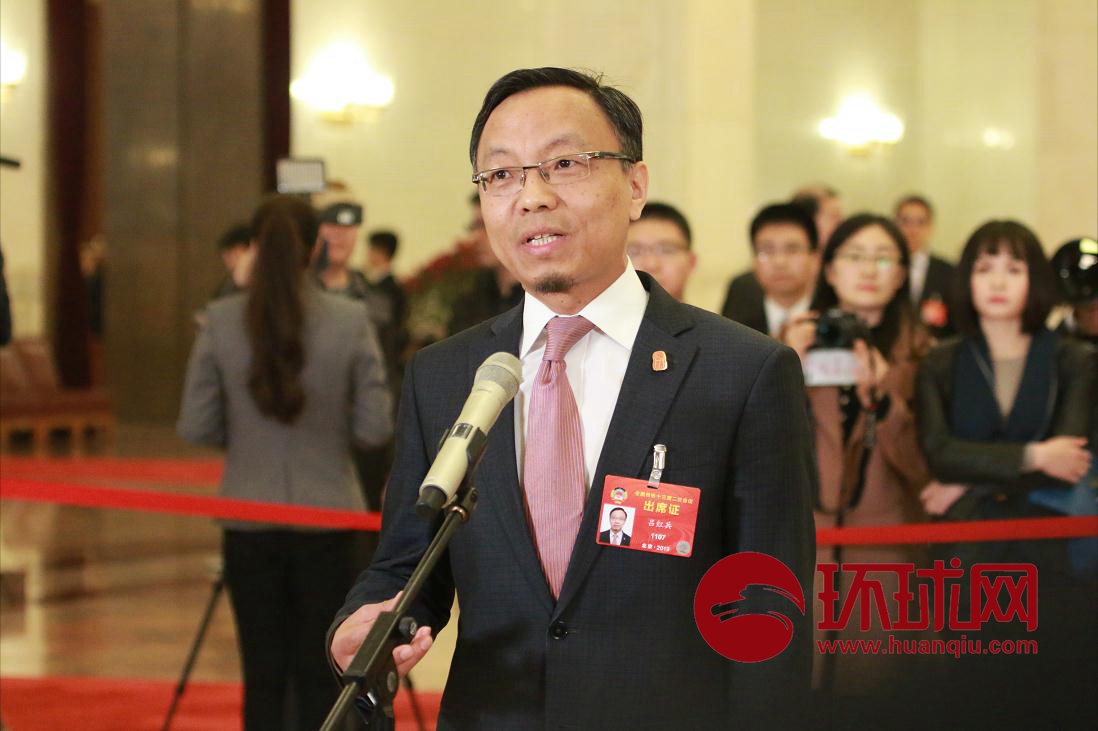 冯巩,姚明等亮相全国政协第二场"委员通道"