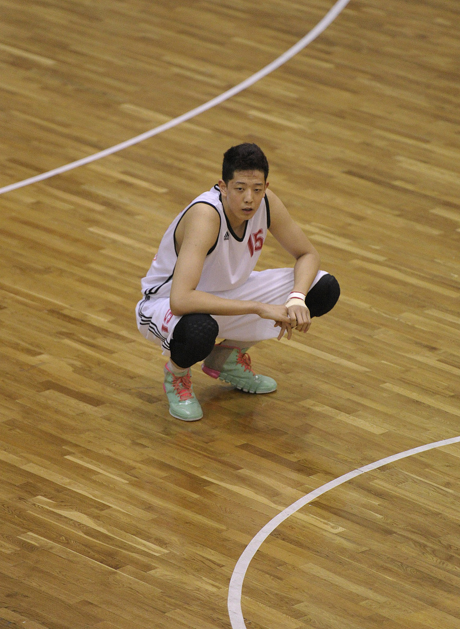 上一场对阵广州男篮的比赛, 接连两次低级的失误