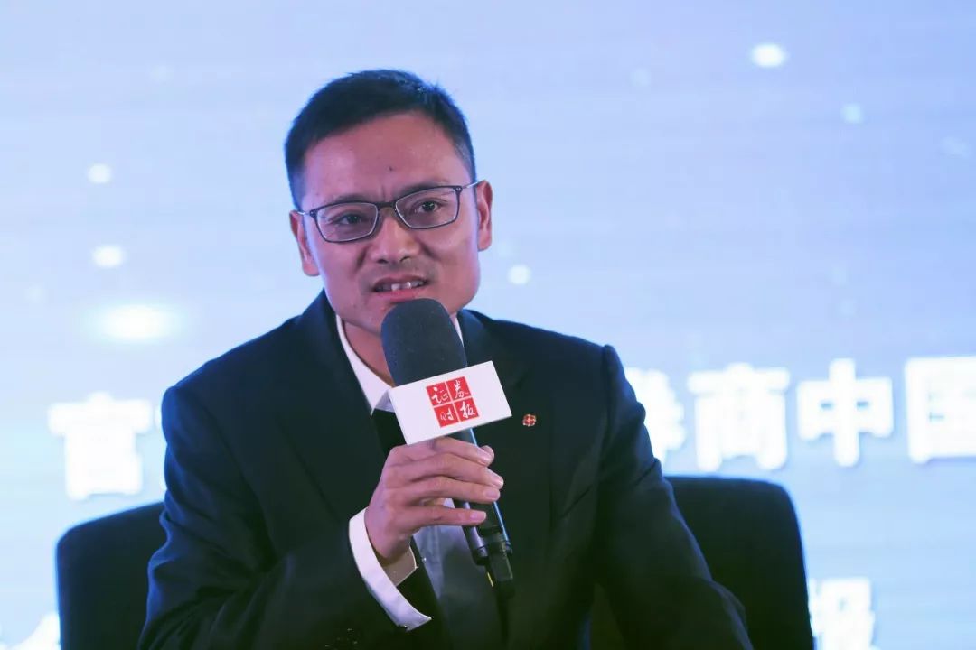 陈光明为什么会买这十支股票?