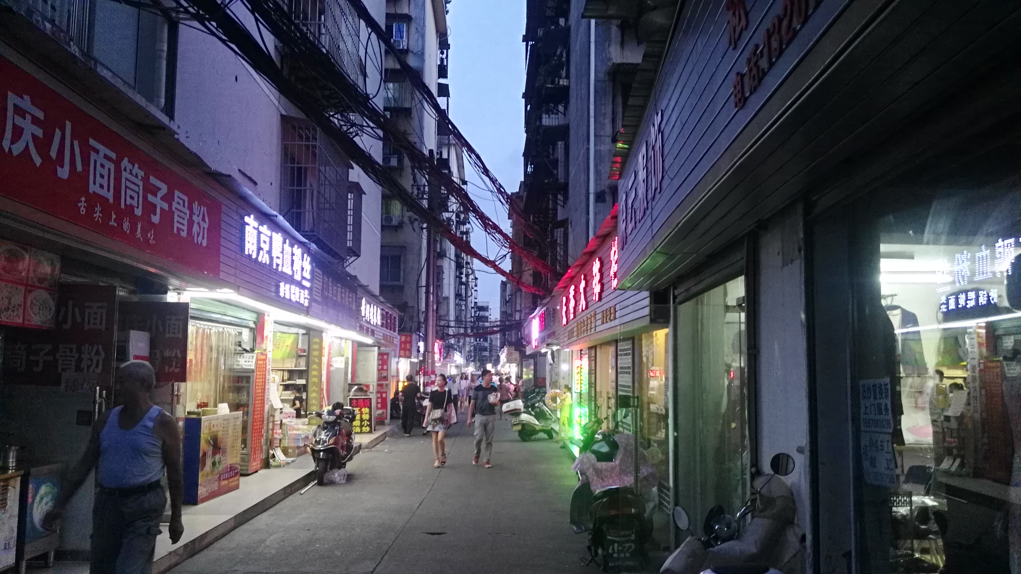 赣州城区路上随拍,我们走过的地方你认得出吗?