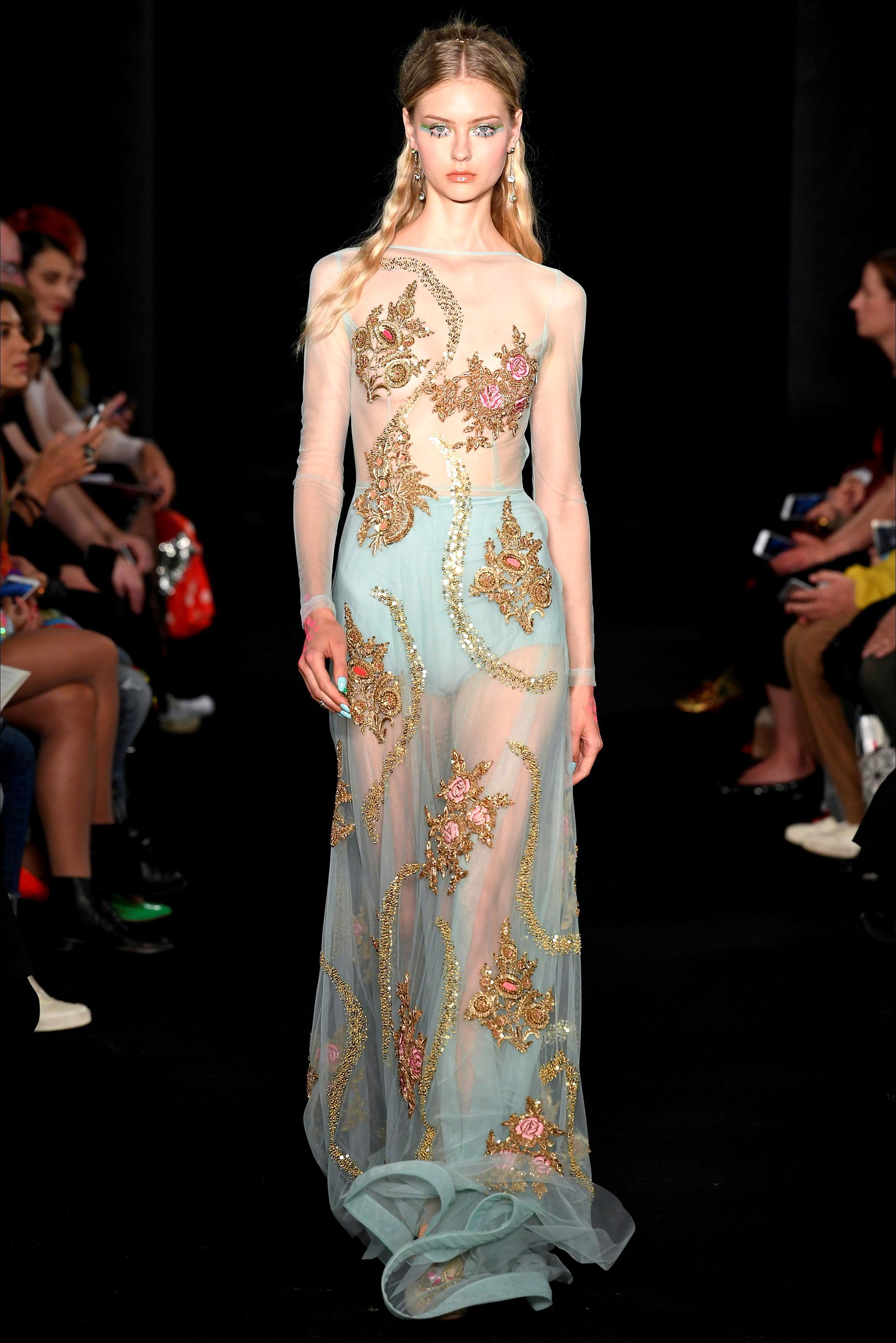 时装周:模特造型独特又气质,变身气质女王,穿出女人味