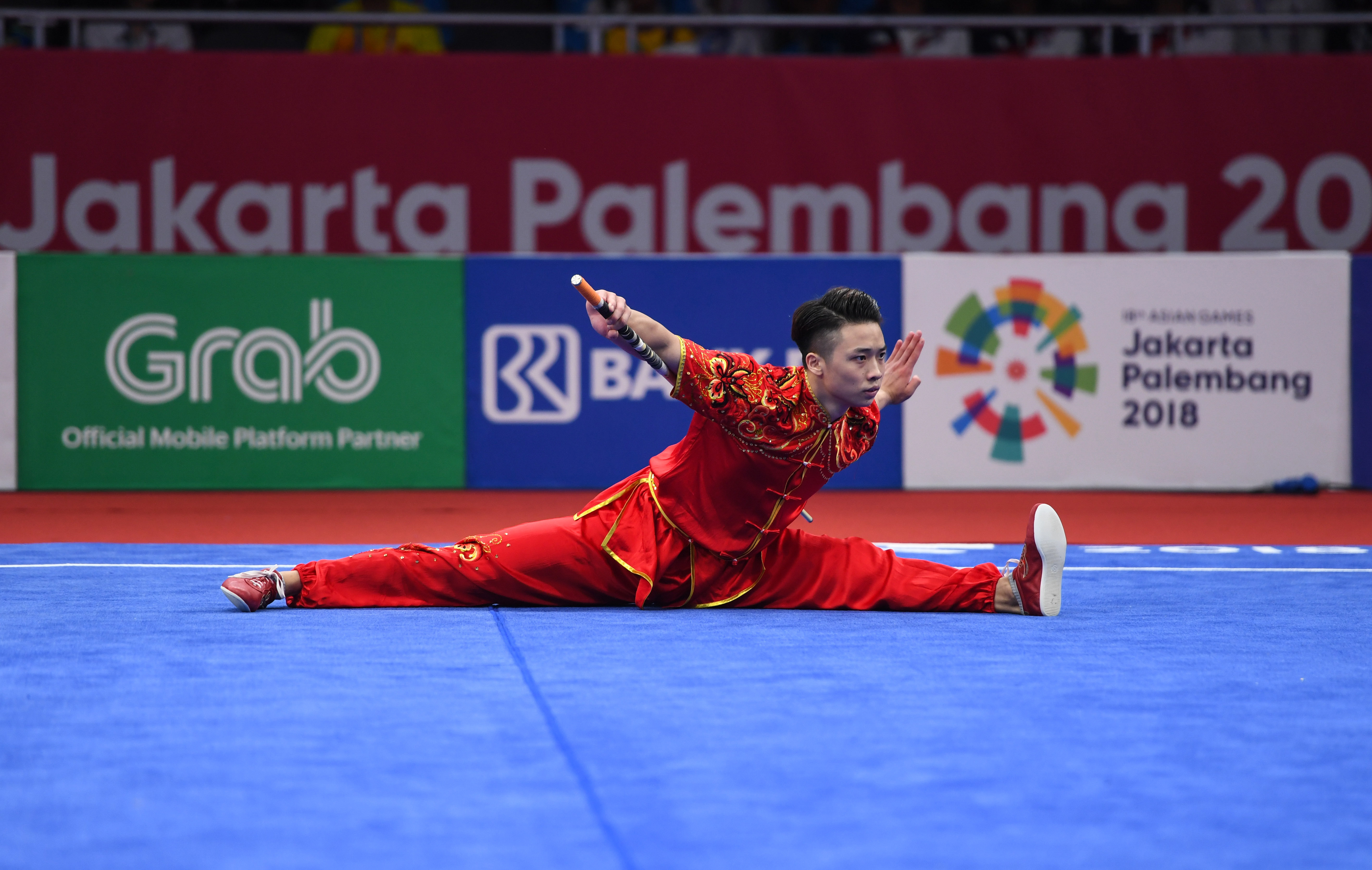 武术——男子刀术棍术全能:吴照华夺冠(6)