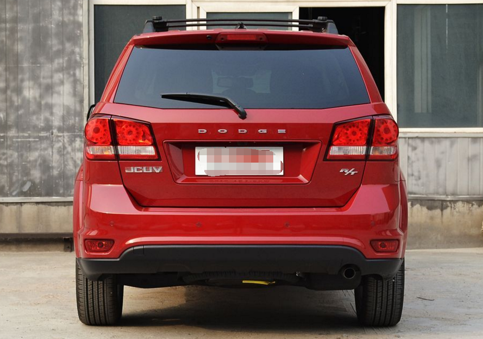 进口道奇酷威,视觉效果非常出色,有着很强的冲击力