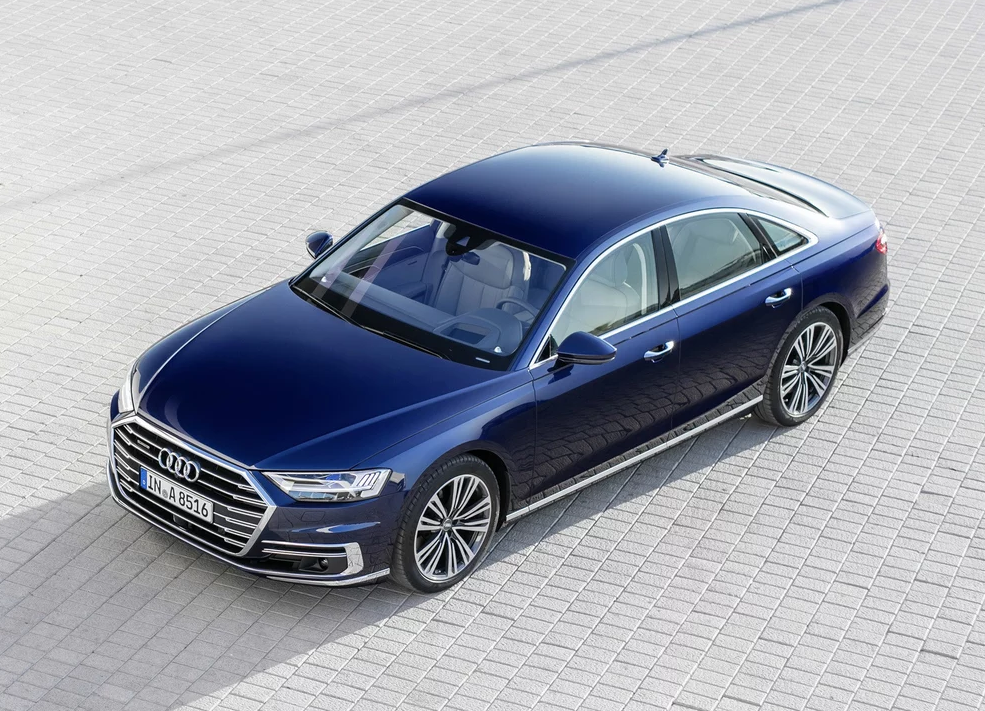 奥迪a8:外观设计很大气,看起来非常豪华