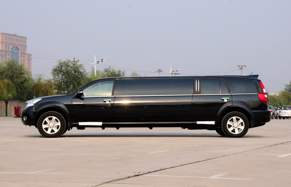 长城造国产"林肯加长"!车长6.9米,售价30万内饰比奔驰s级还壕