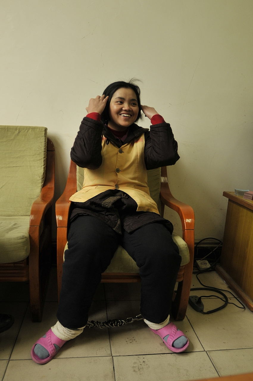 "云南王后"杨菊芬在听到她被判死刑后,依然谈笑风生,十分从容.