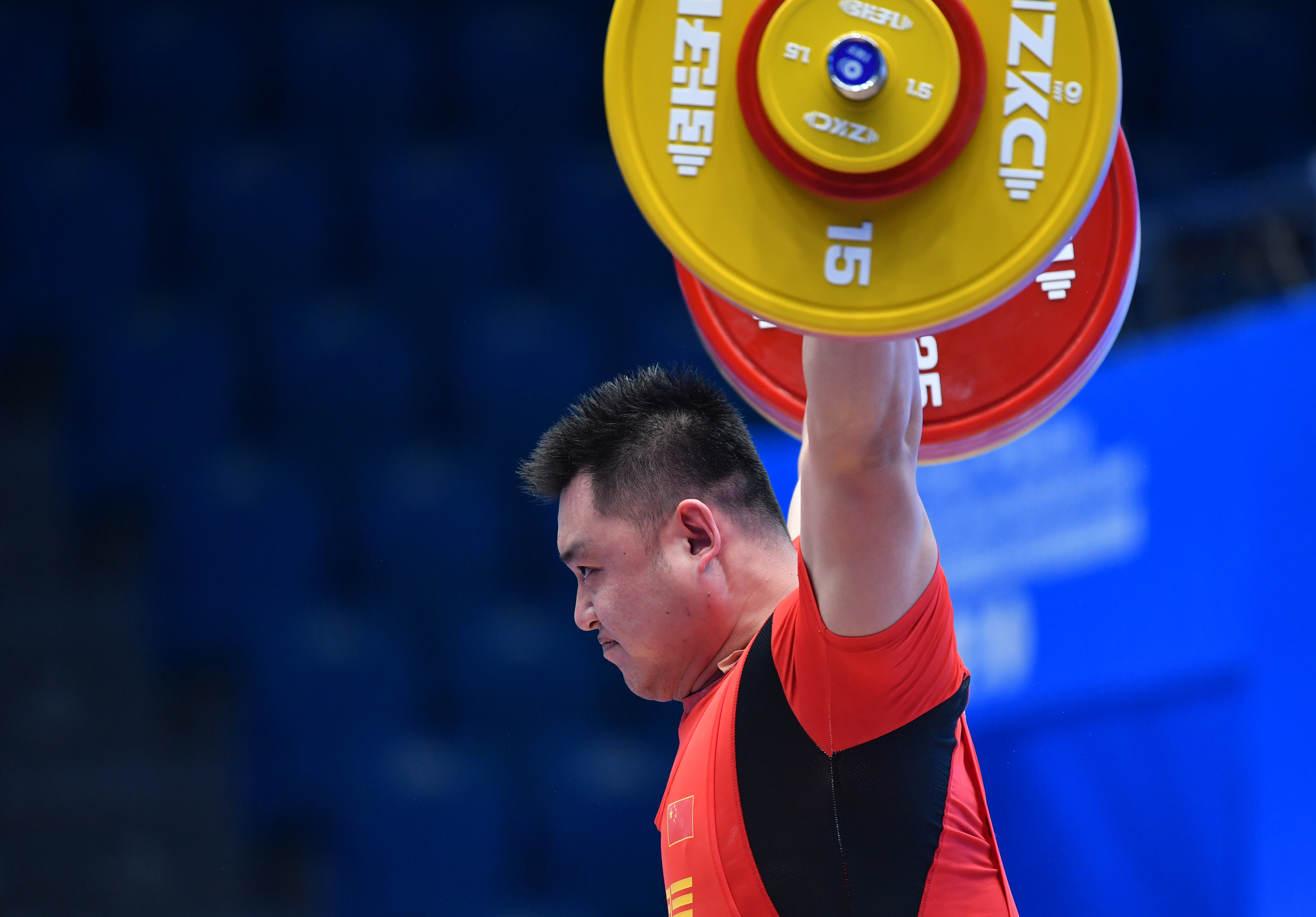 举重|世界杯赛:杨哲获男子109公斤级抓举和总成绩冠军