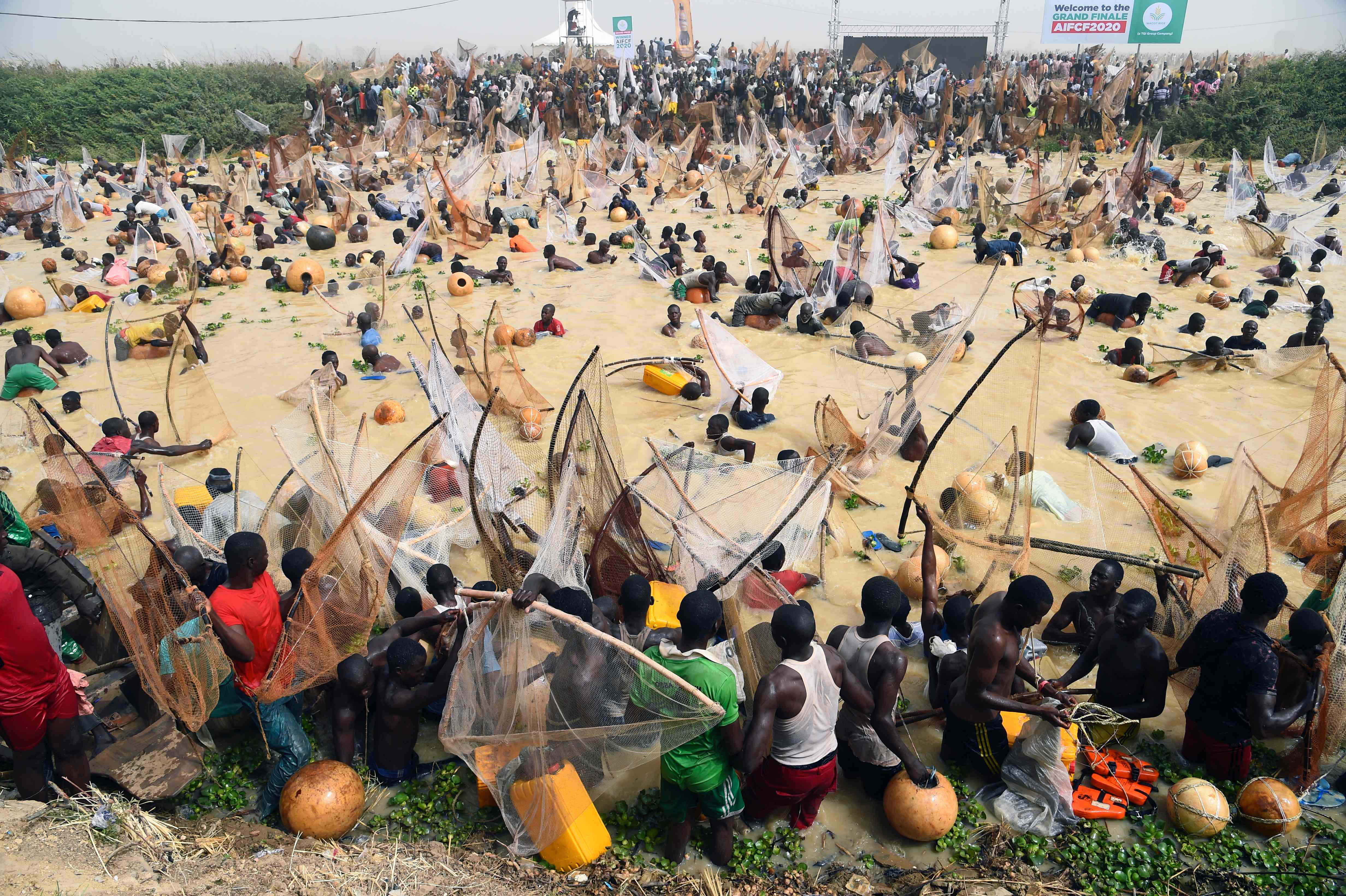 尼日利亚举行阿尔贡古捕鱼节