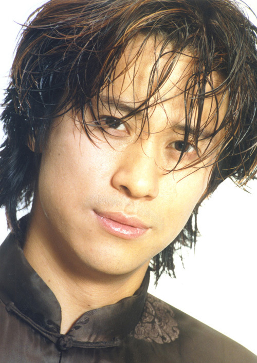 居然连续十四年登上央视春晚 如今依然帅气逼人高颜值男神解晓东