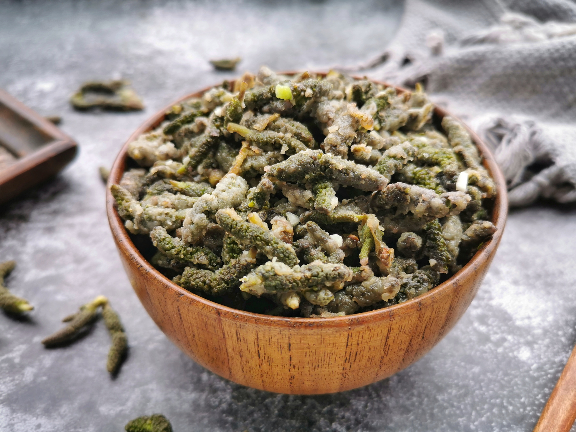 长相最难看的野菜,上锅一蒸比肉香,怪不得农村人抢着摘