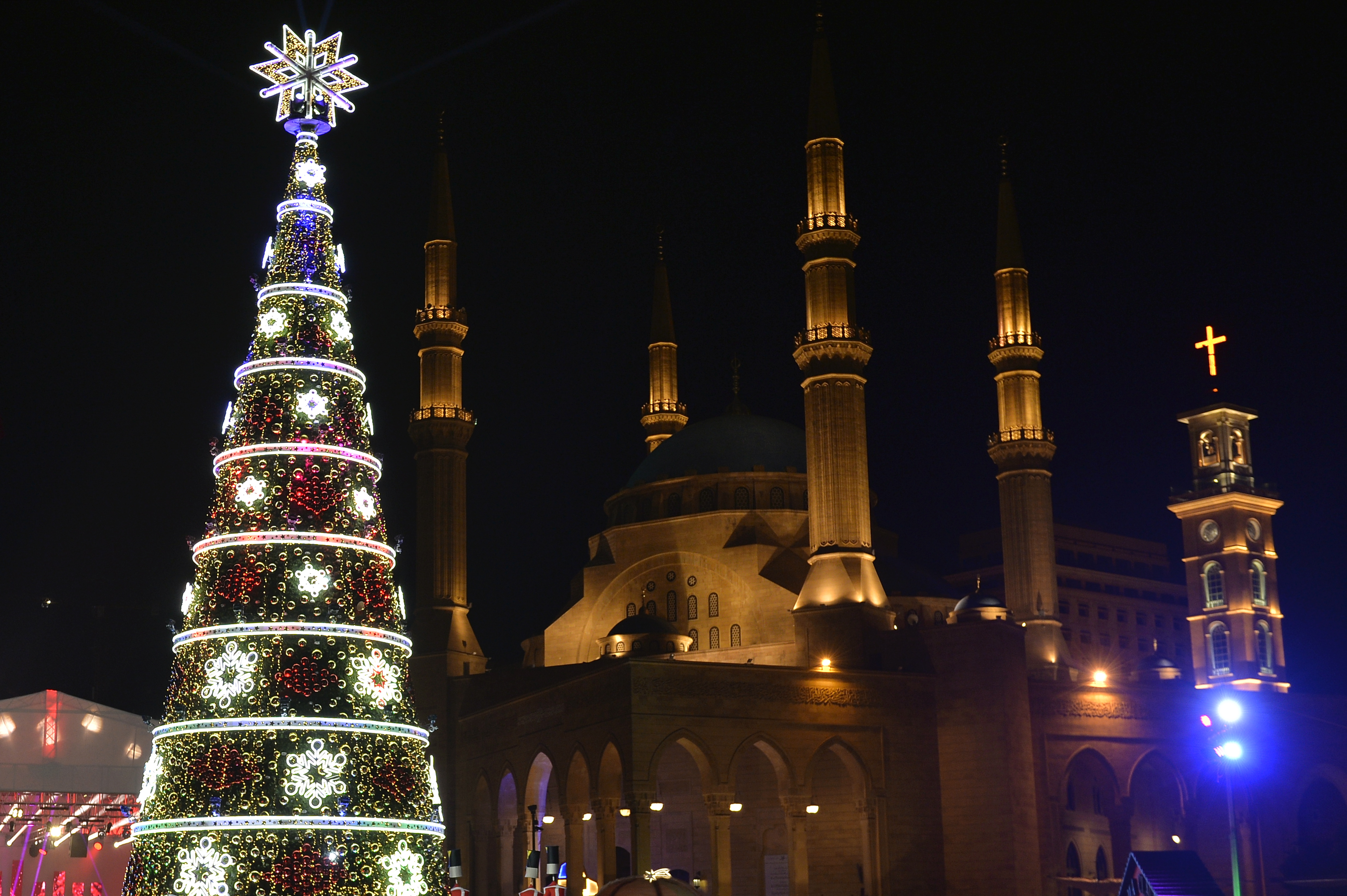 贝鲁特圣诞树亮灯