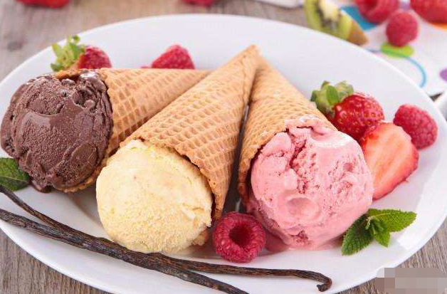 冬季女人宫寒禁忌的5种食物,远离手脚冰凉,看看你吃了没?