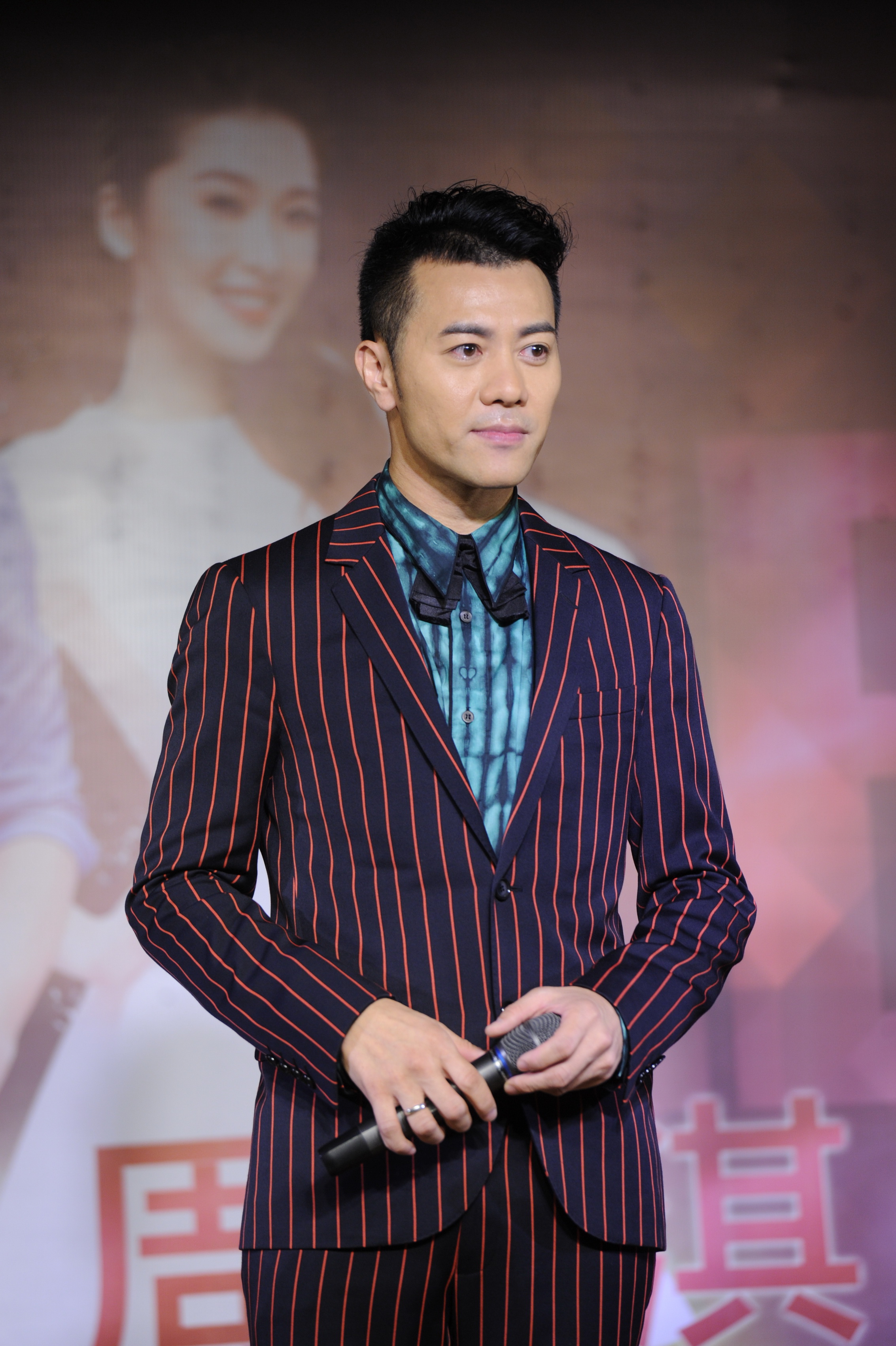 《七友》原唱,曾经为了妻子放弃自己的事业,如今已被大家淡忘