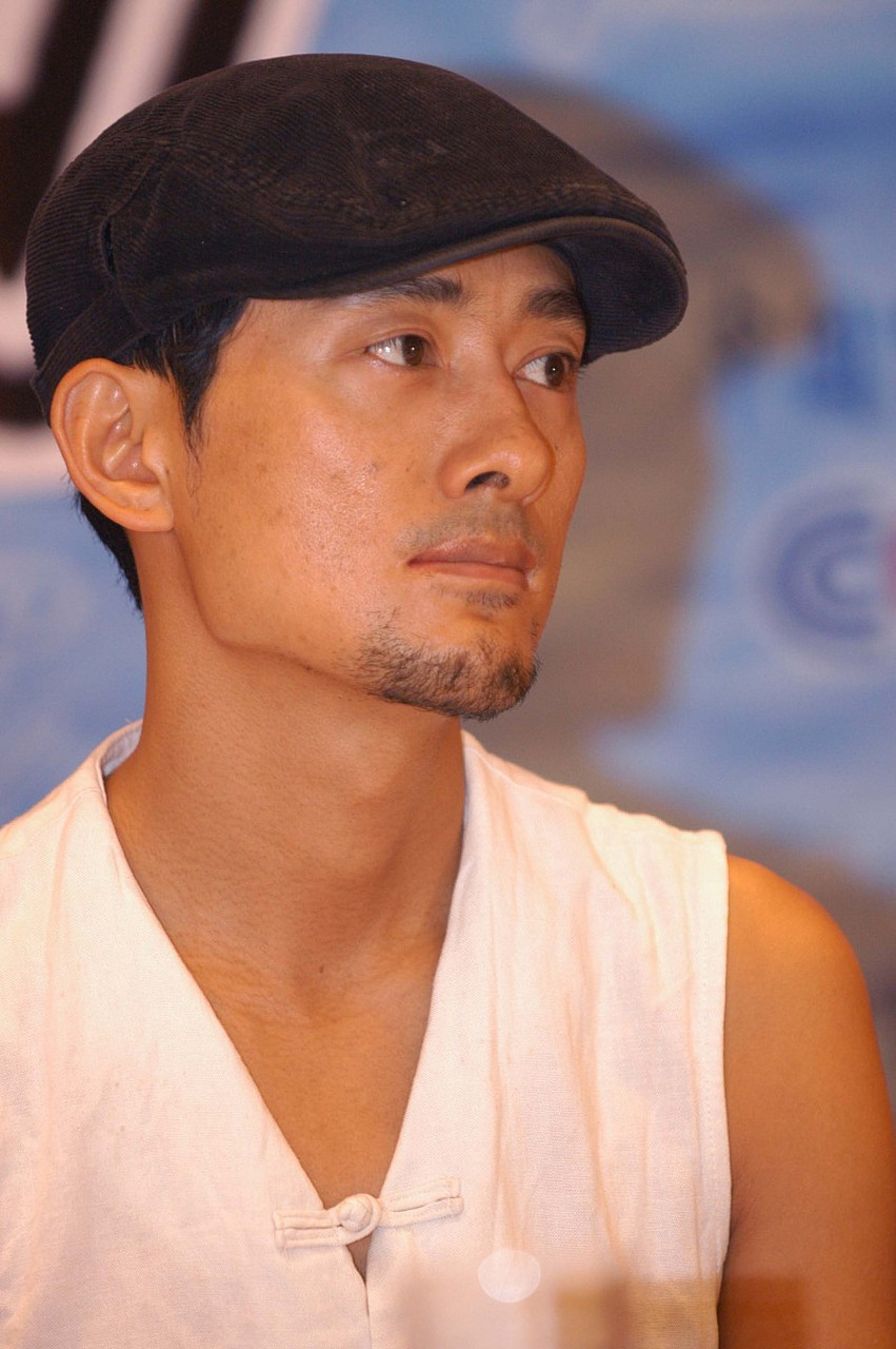 阿宝,这位来自大西北的草根歌手,早在十几年前就以他淳朴的扮相和出色