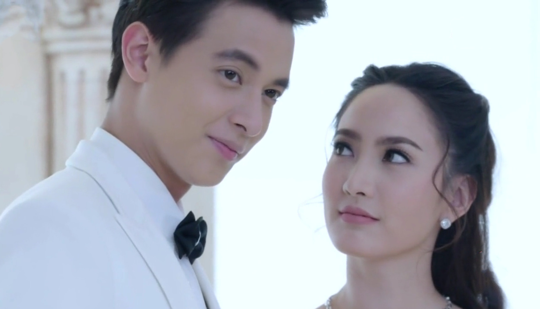 《炽爱游戏》:这是一个男女主相爱相杀的故事