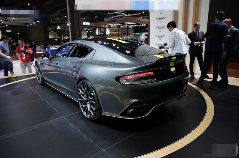 阿斯顿马丁rapide,外观设计新颖内置搭配好看,十分具有吸引力