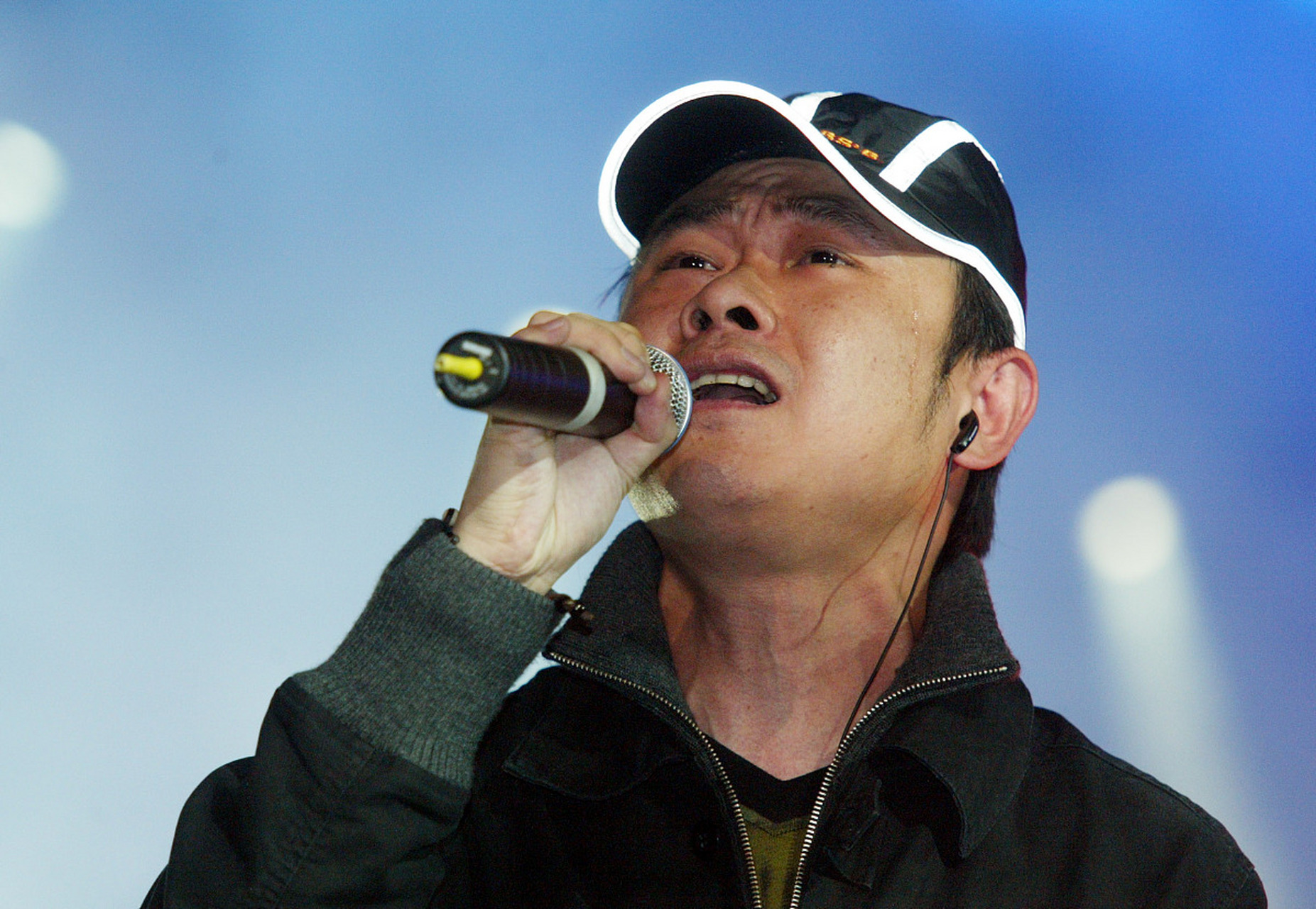 刀郎的新歌《但求一睡到天亮》被疑似暗讽那英和杨