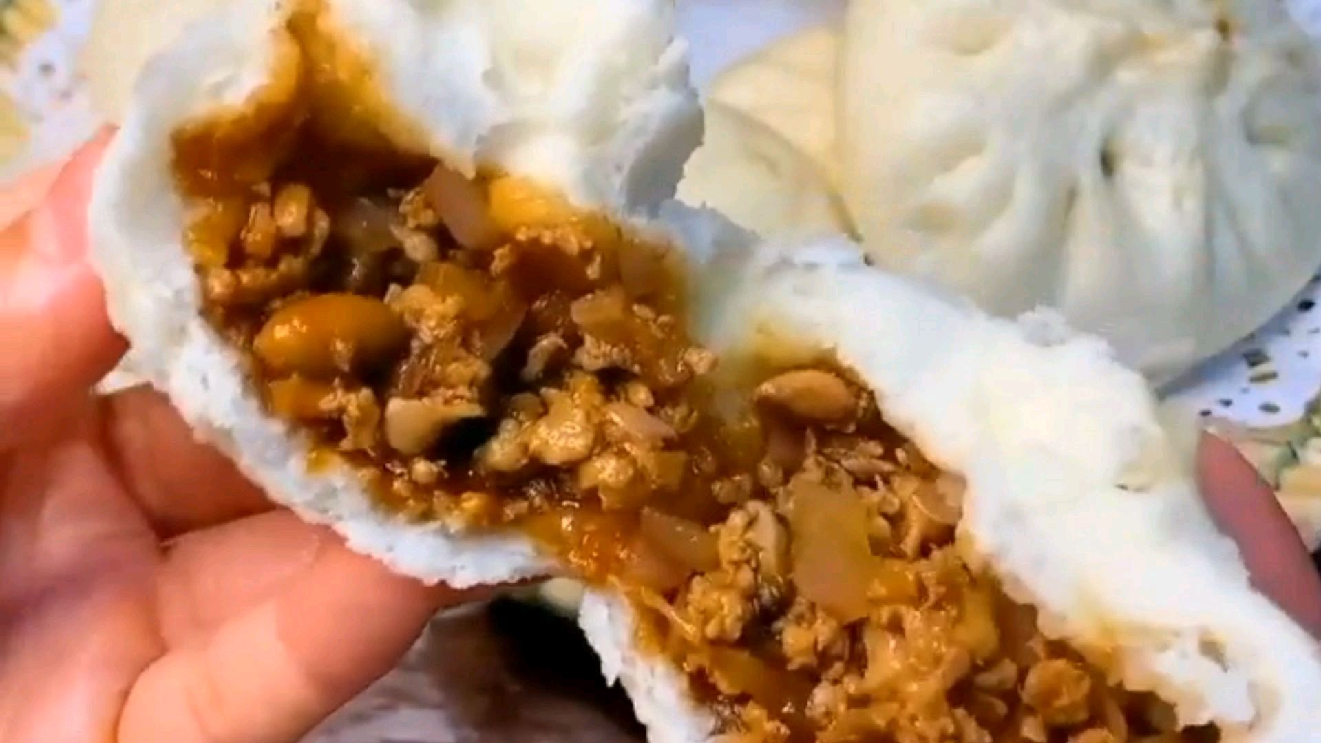 香菇肉包子太好吃了,只需要这几个步骤,个个鲜嫩多汁,蓬松暄软