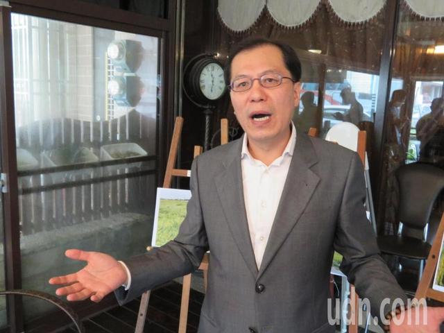 吴芳铭宣布退出民进党参选嘉义县长